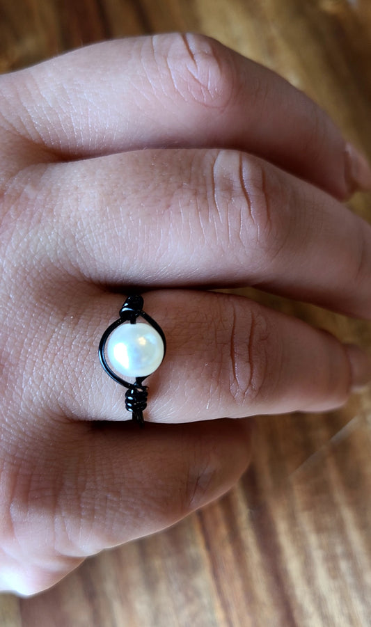 Avi Modern Ring Gothic Style Pearl Bead